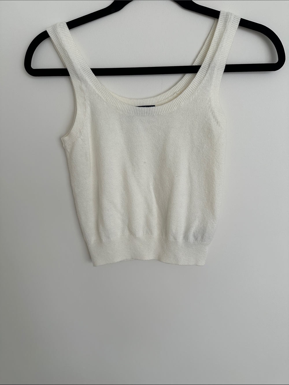 GAP White Ribbed Tank Top - Women's Knit Crop